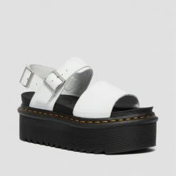 Dr. Martens Voss quad for Sandales et Nu-pieds Couleur Blanc