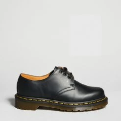 Dr. Martens for Derbies & Richelieu